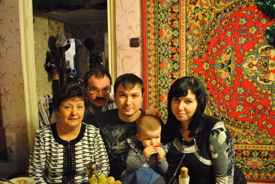 Галина Владимировна с мужем и семьёй сына Владимира